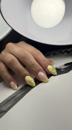 3889be17d771444eaef3f1704f38d5-soula-nails-inspiration-1d45d193b5094a0a82b8f71216fe6f-booksy